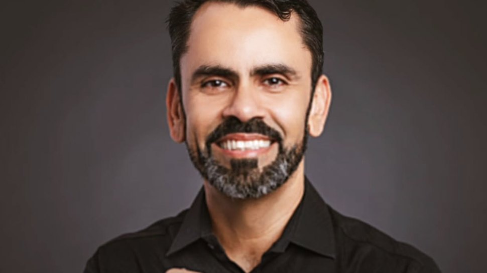 Dr. Roberto Araújo Macedo