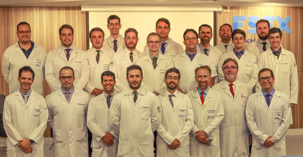 Equipe de ortopedia e residentes